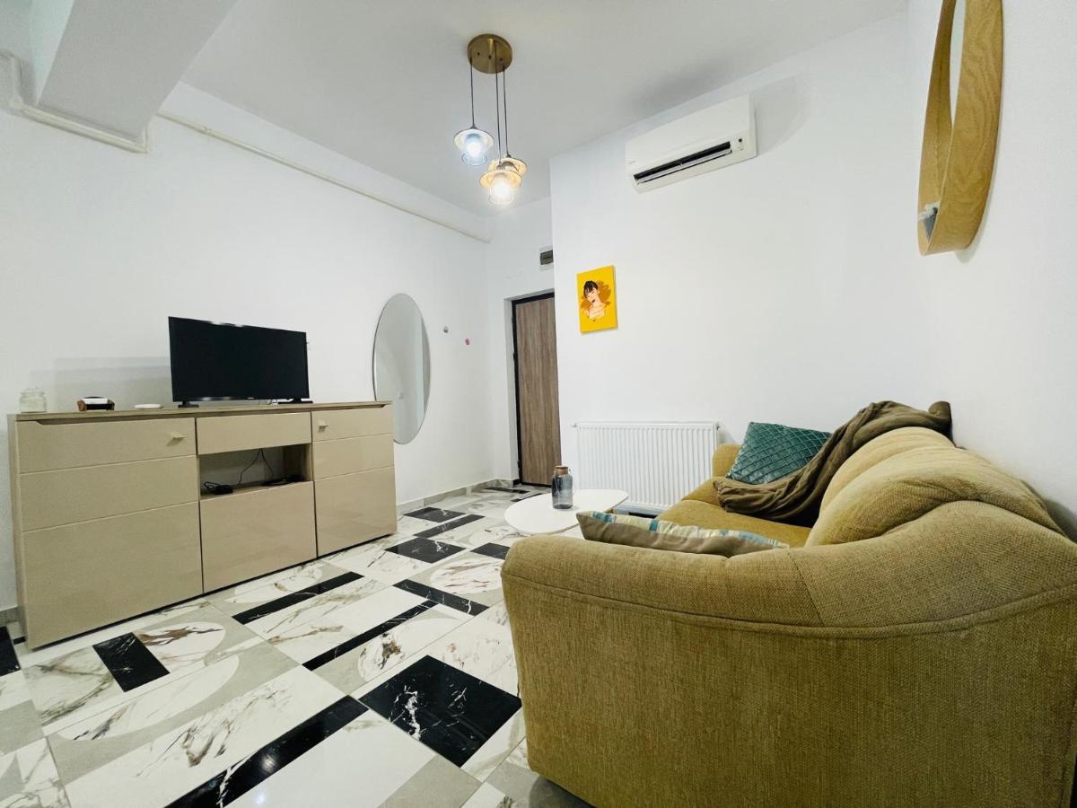 Family Apartment Near Palas Mall Iasi Ngoại thất bức ảnh